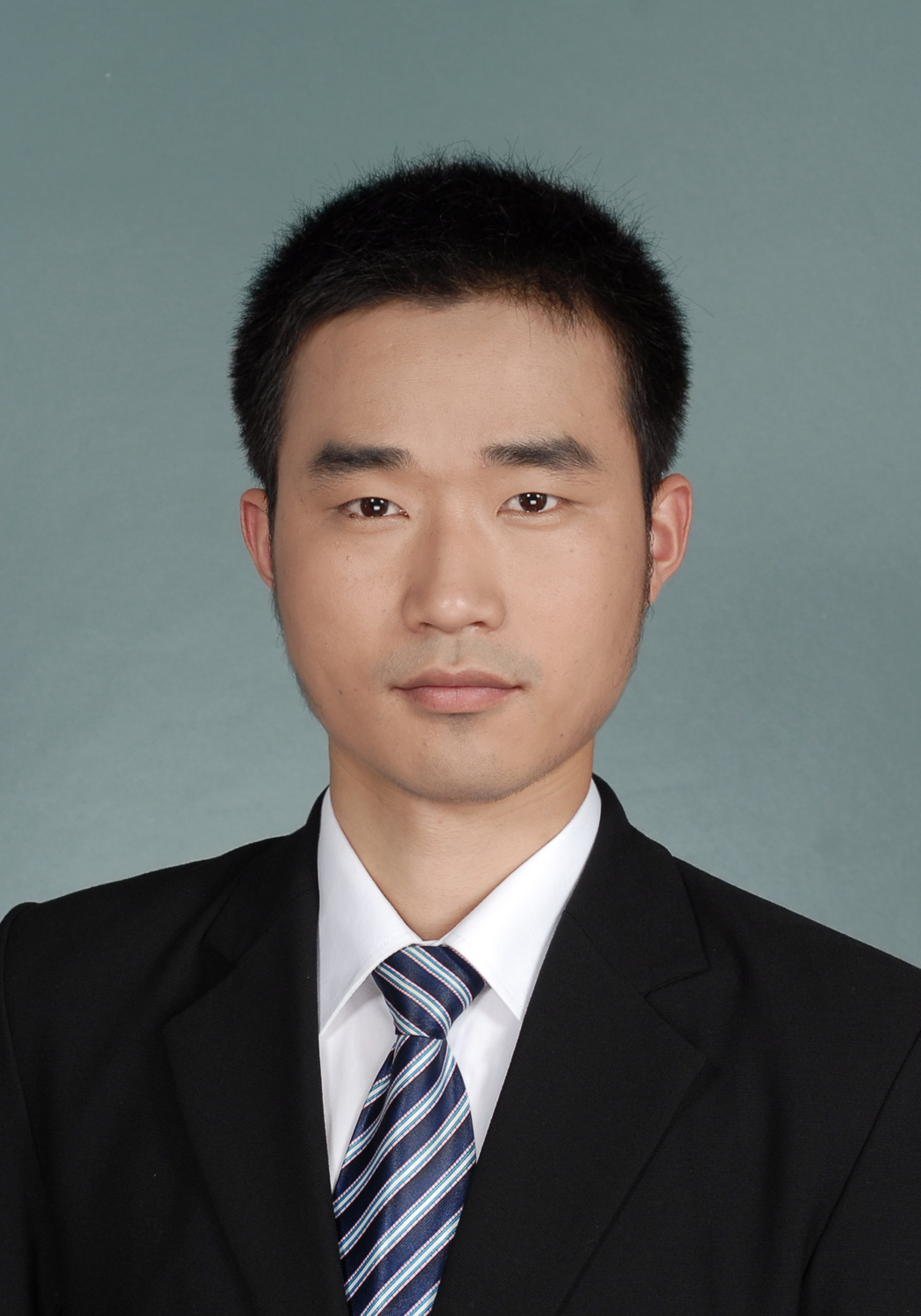姓名:姜振华 性别:男 职称:讲师 职务: 最高学位:博士 个人简介:本科